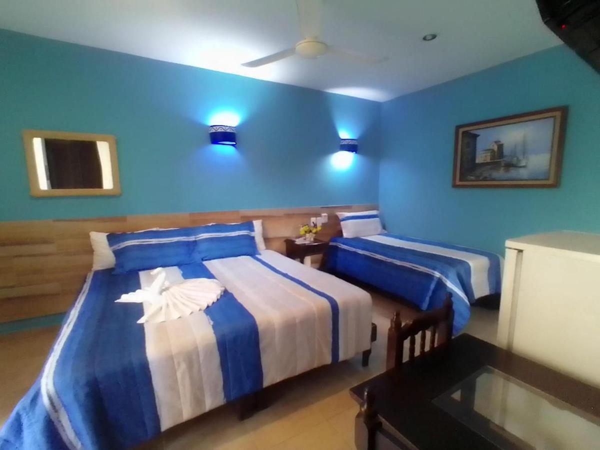 Hotel Acuario Playa Del Carmen Oda fotoğraf